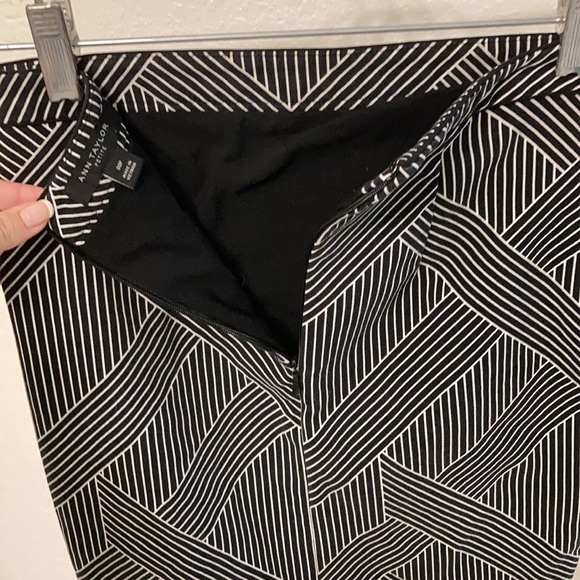 Ann Taylor Pencil Skirt - Picture 2 of 3